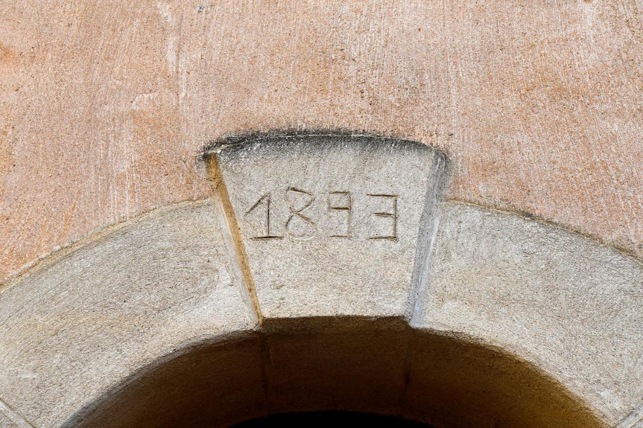 Des Demoiselles En Luberon * Roussillon (Vaucluse)