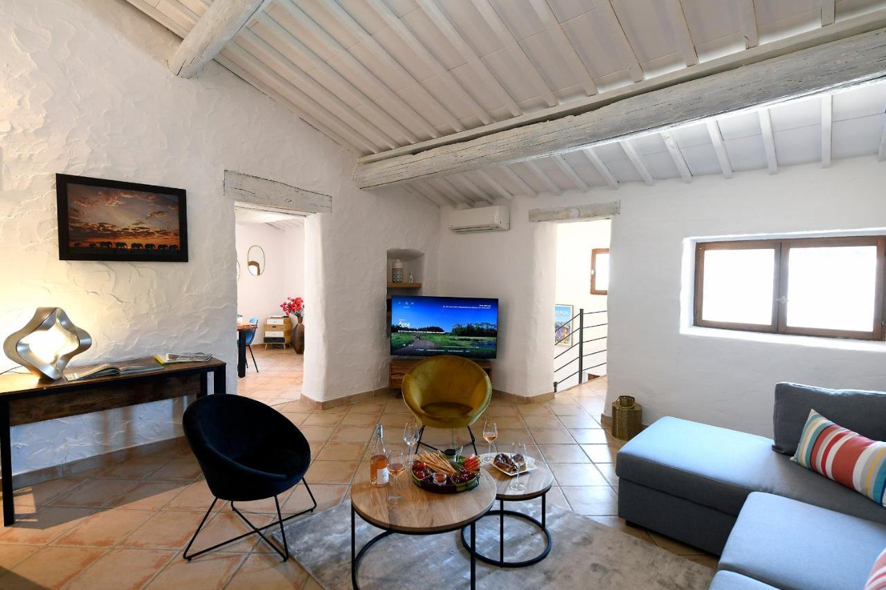 Des Demoiselles En Luberon Holiday home
